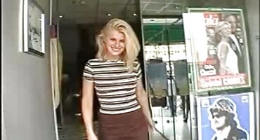 బూట్లు లో బస్టీ తెలుగు సిక్స్ వీడియోస్ పతిత ఆమె బ్రా మరియు డ్రాయరు ఆఫ్ టేకాఫ్, మరియు పూల్ పట్టిక న ఇబ్బంది పెట్టాడు