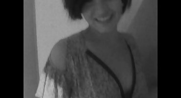 ఆ తేలుగు సేక్స్ వీడియోస్ అమ్మాయి తన పుస్సీని చాలాకాలం పాటు హస్త ప్రయోగం చేసింది ప్యాంటీ బోర్డియో ఫినో కింద