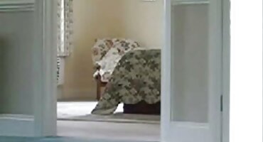 తన తెలుగు సిక్స్ వీడియో తెలుపు చొక్కా విప్పి, తన పతిత బహిర్గతం, యువకుడు అందగత్తె యొక్క యోని లోకి తన ఆత్మవిశ్వాసం కష్టం