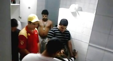 ఎరుపు బొచ్చు తెలుగు సెక్స్ వీడియోస్ లేటెస్ట్ అందం ఆమె మొత్తం శరీరం నూనె తో మరియు ఒక నల్ల వ్యక్తి తో అంగ ఫకింగ్ తర్వాత