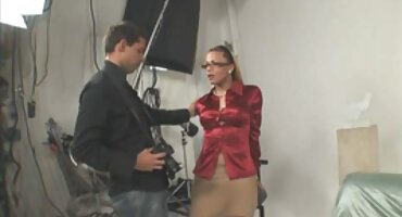 ఒక పెద్ద ఆత్మవిశ్వాసం సెక్స్ వీడియోస్ తెలుగు లో తో ఒక వ్యక్తి నోటిలో ఒక స్నేహితుడు ఫక్ మరియు ఒక బోనర్ మీద ఉంచుతుంది