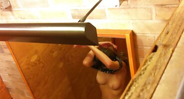 చిత్రీకరణ తర్వాత ఫోటోగ్రాఫర్ ఒక తడి తెలుగు సేక్స్ వీడియో షాగీ లో లొంగిపోవడానికి పర్పుల్ లెగ్గింగ్స్ లో మోడల్ విరిగింది