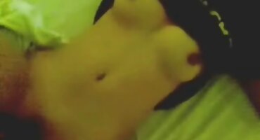 చిక్ హాట్ సెక్స్ కోసం శరదృతువు అడవి లో తెలుగు సెక్సీ వీడియోస్ వ్యక్తి లాగారు